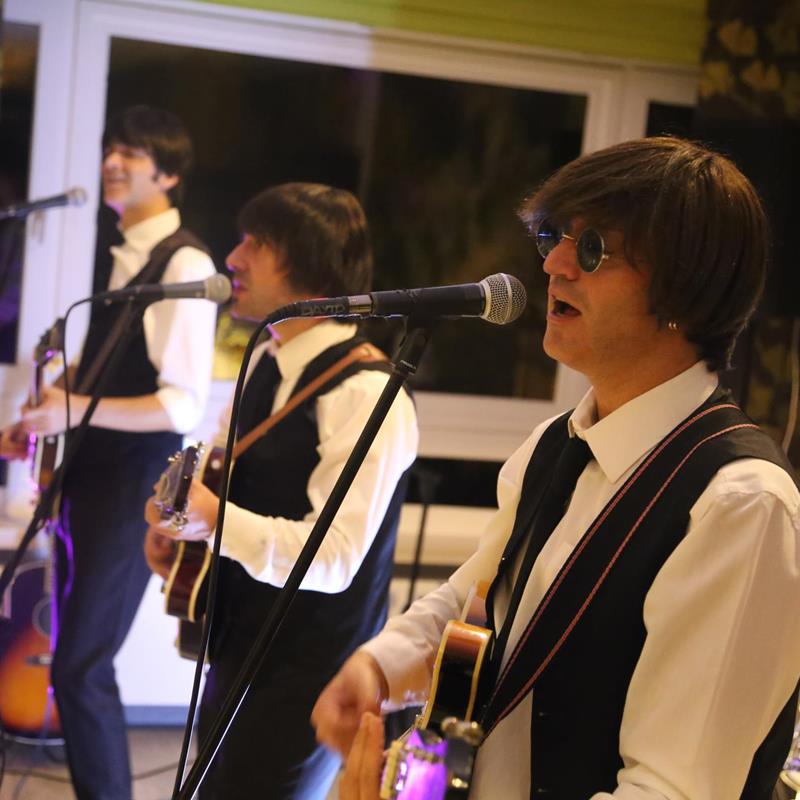 Tribute to the Beatles by the Menlove